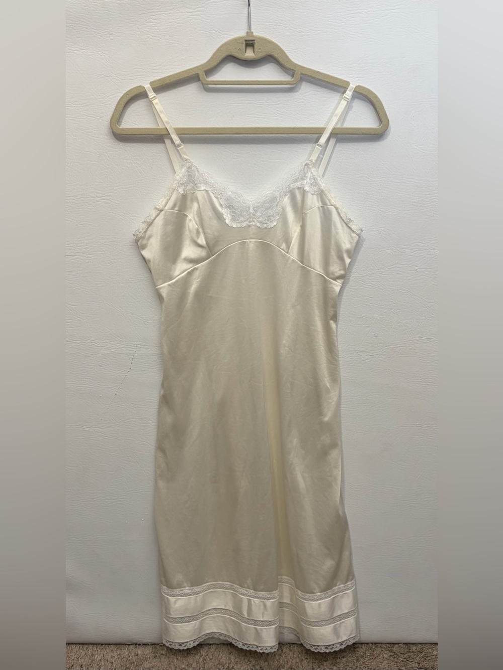 Source Unknown Cream Satin Lace-Trim Slip Dress
